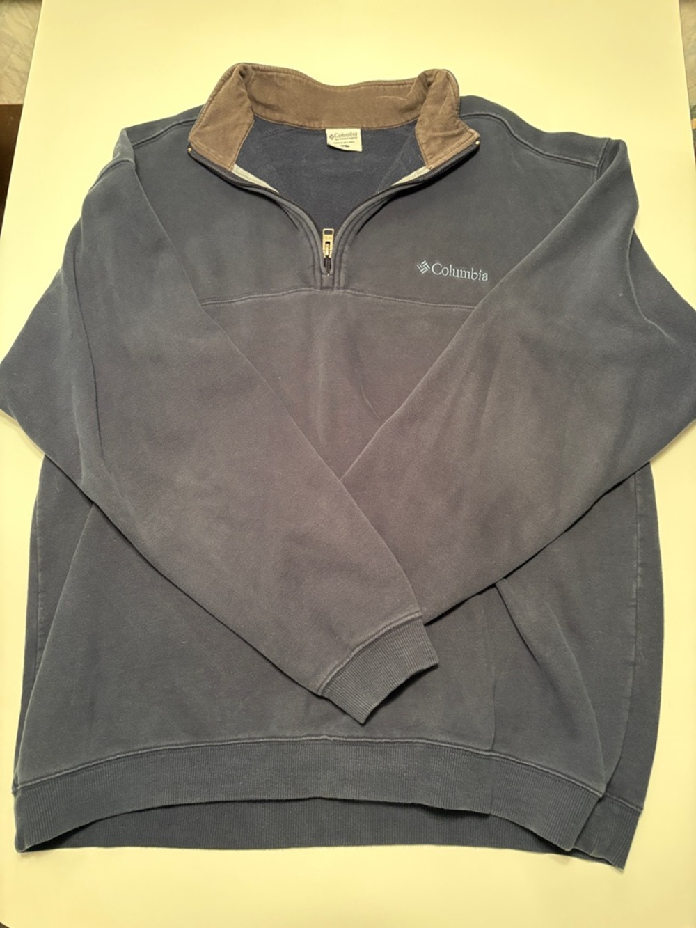 Columbia Navy Blue Quarter-Zip Pullover with Gray Collar